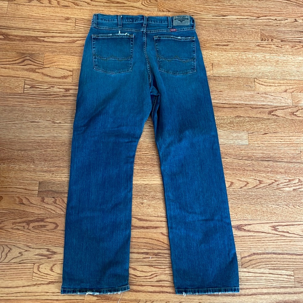 Wrangler Relaxed Boot Jeans Sz 34 x 32 NEW UNWORN PERFECT